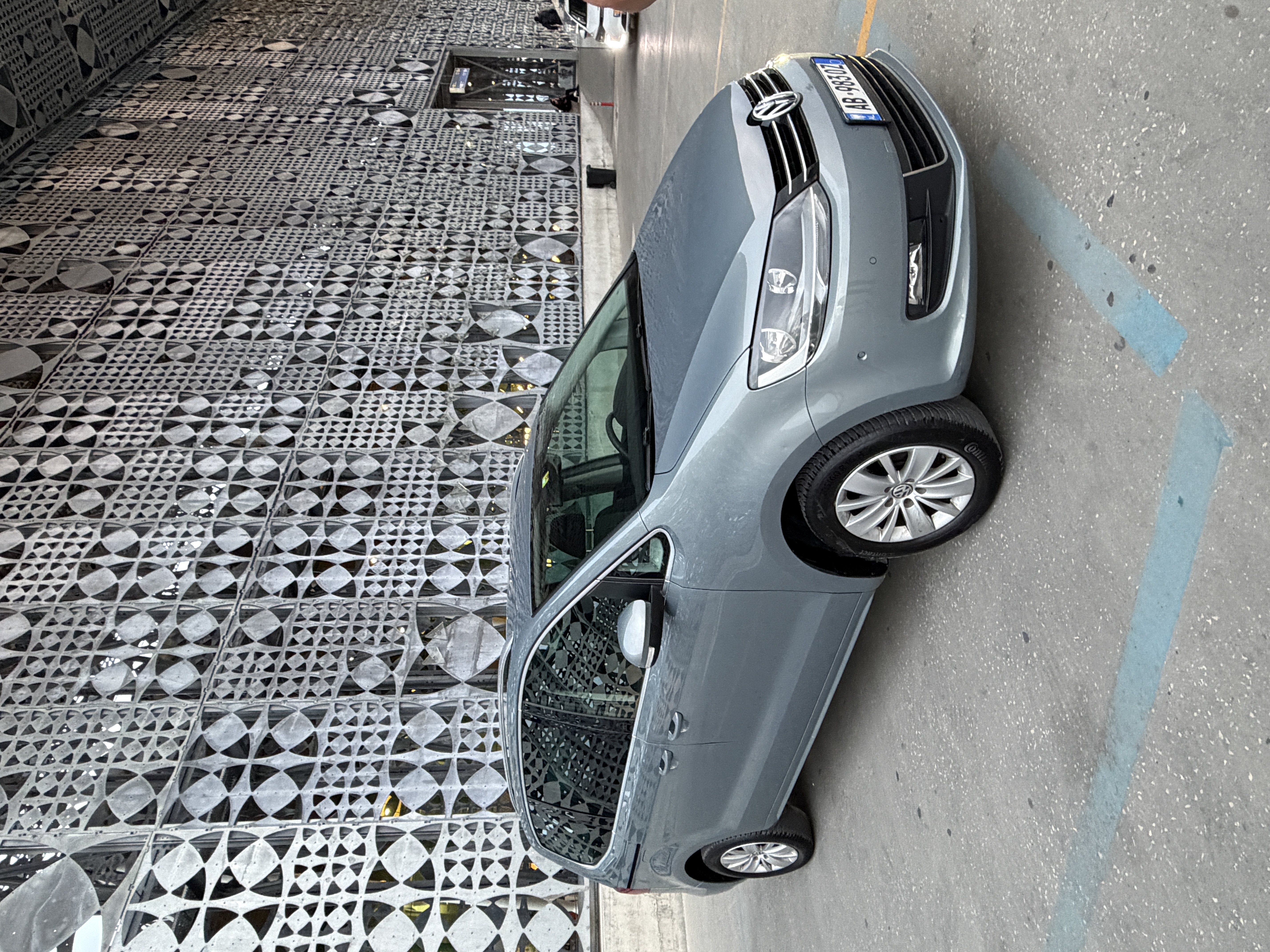 VOLKSWAGEN SHARAN